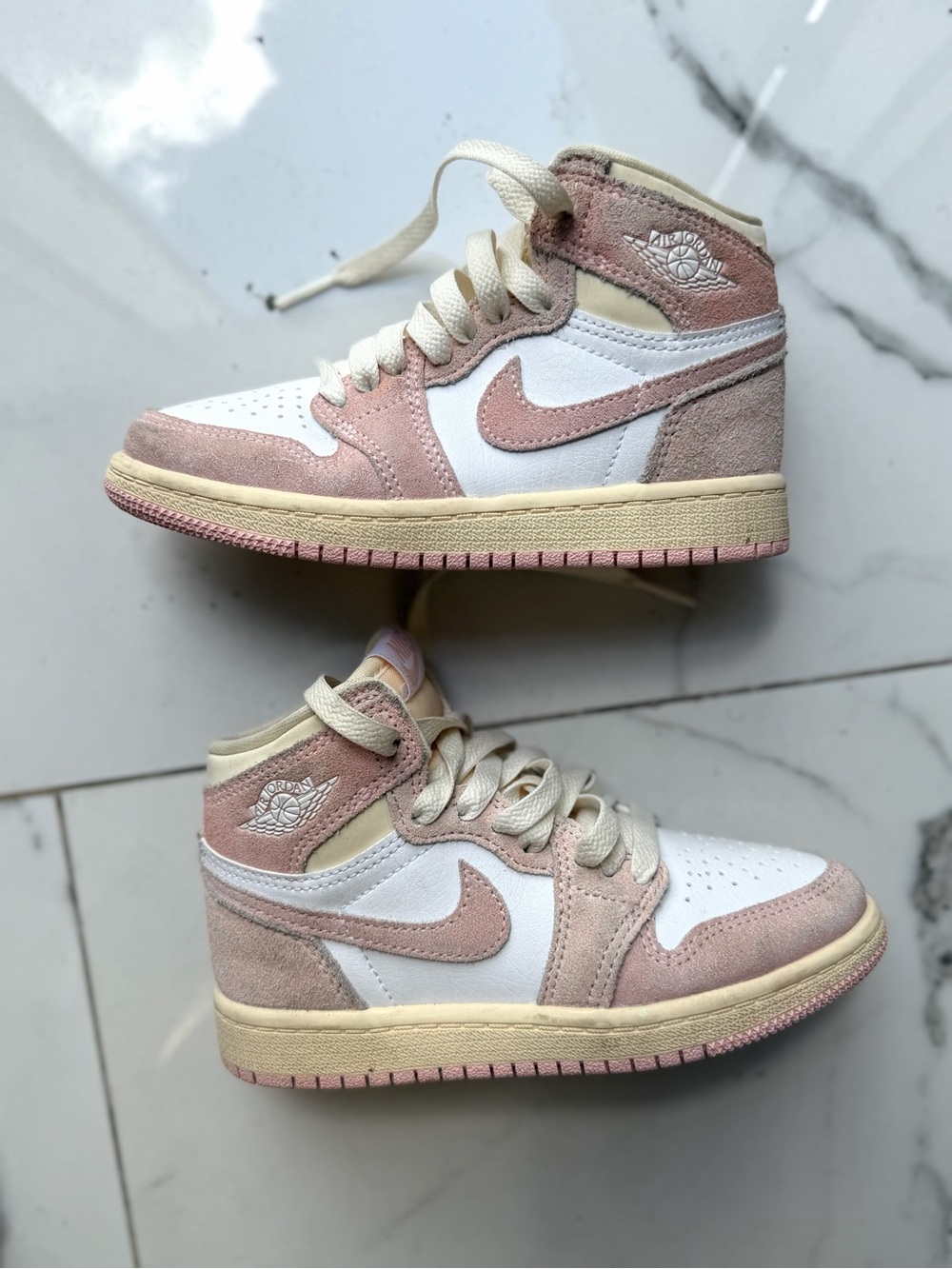 Kids Nike Jordan 1s